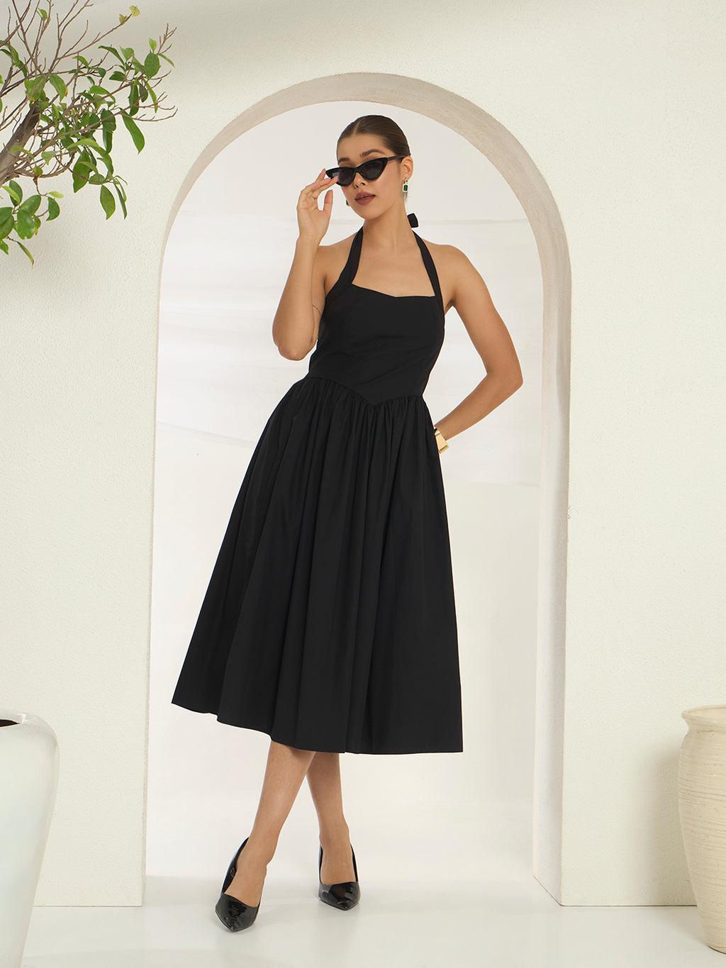 Savorelle Verona Halter Midi Dress Black