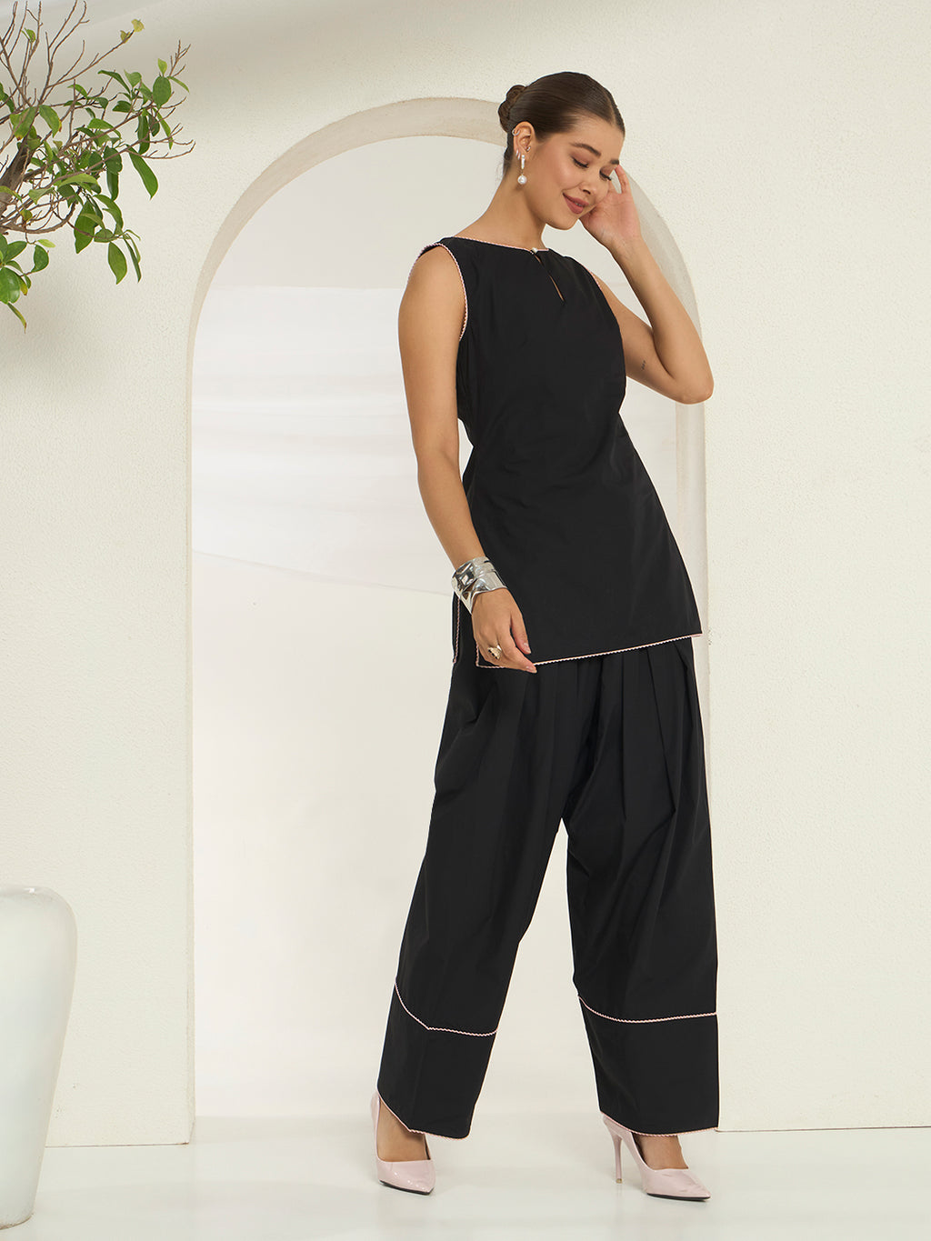 Savorelle Solid Farsi Suit Black