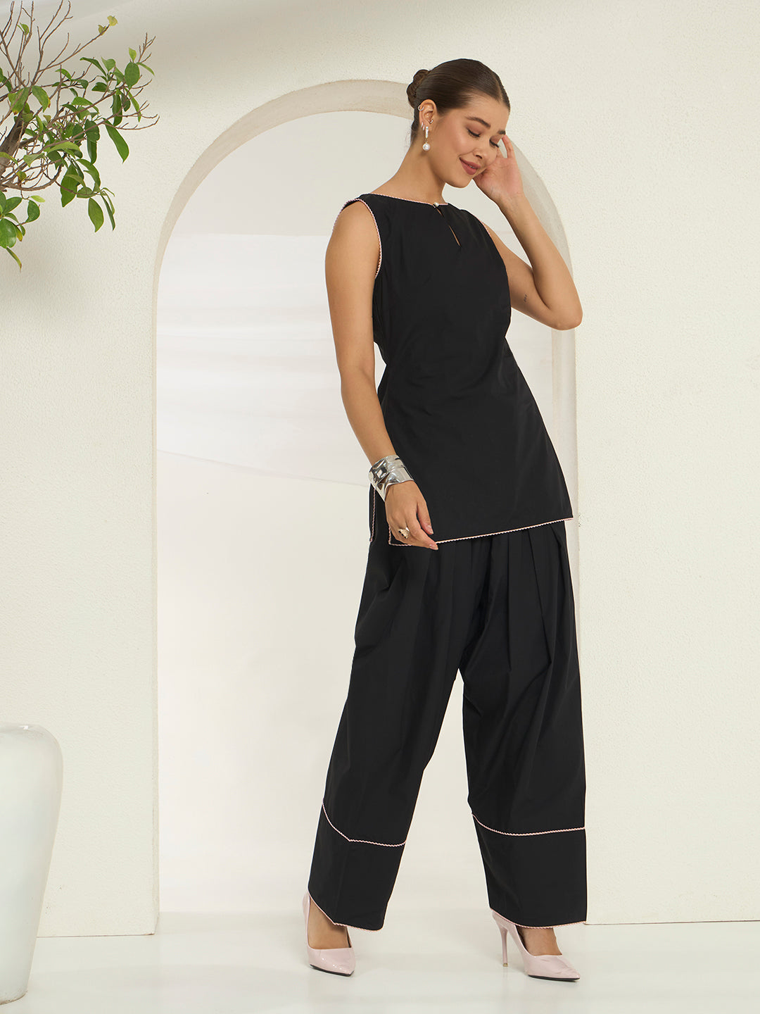Savorelle Solid Farsi Suit Black