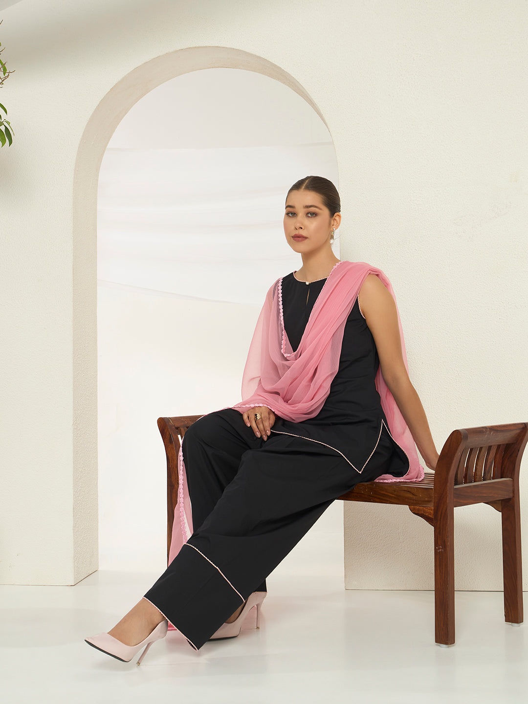 Savorelle Solid Farsi Suit Black